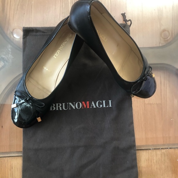 Bruno Magli Black Balerina Bow Size 7 Euro 37 - Picture 8 of 8